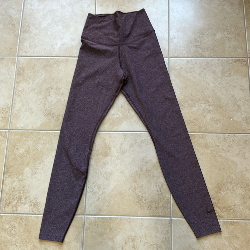 Woman’s Nike Burgundy Leggings
